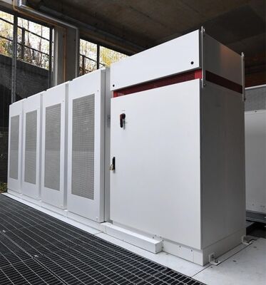 Zyklusdauer 8000 Zyklen Industrie- und Handelsenergiespeichersystem