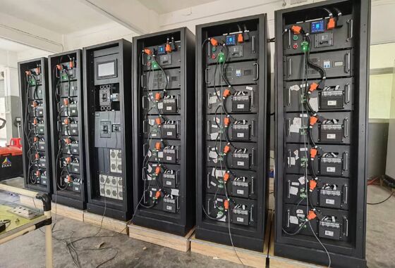 Zyklusdauer 8000 Zyklen Industrie- und Handelsenergiespeichersystem